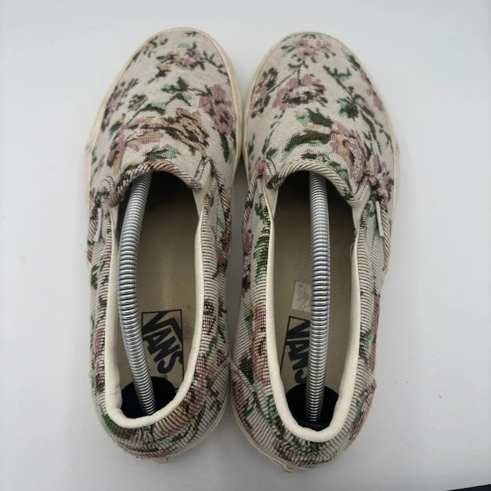 RARE Vans Slip-On Mens Sz 11 Cream Floral Tapestry Skateboard Sneaker Textile
